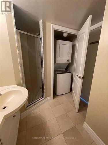 805 - 188 Doris Avenue, Toronto, ON - Indoor Photo Showing Bathroom