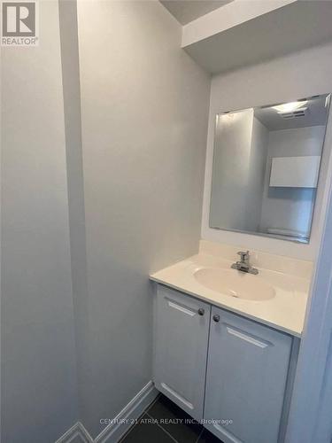 805 - 188 Doris Avenue, Toronto, ON - Indoor Photo Showing Bathroom