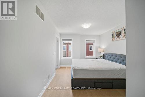 22 - 2500 Hill Rise Court, Oshawa, ON - Indoor Photo Showing Bedroom