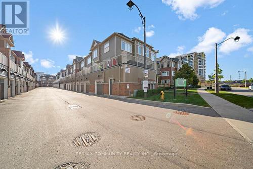 22 - 2500 Hill Rise Court, Oshawa, ON - Outdoor