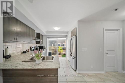 22 - 2500 Hill Rise Court, Oshawa, ON - Indoor Photo Showing Kitchen