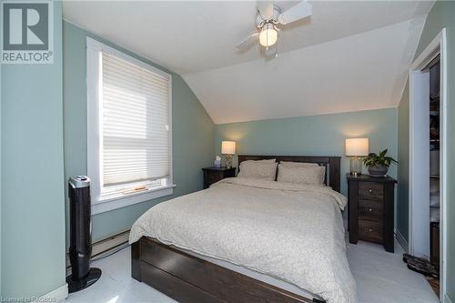 780 5Th Avenue E, Owen Sound, ON - Indoor Photo Showing Bedroom