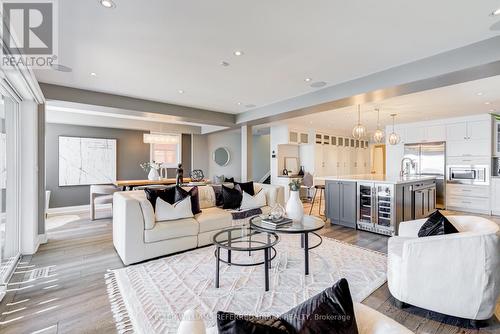 399 Lake Promenade, Toronto, ON - Indoor Photo Showing Living Room