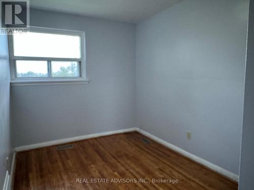 25 Windhill Crescent, Toronto, ON - Indoor Photo Showing Other Room