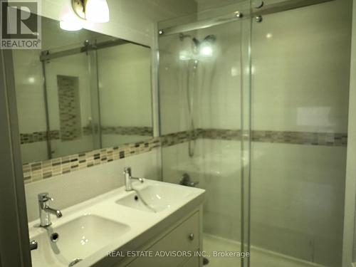 25 Windhill Crescent, Toronto, ON - Indoor Photo Showing Bathroom