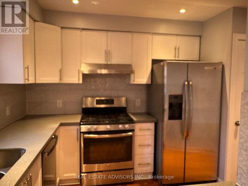 25 Windhill Crescent, Toronto, ON - Indoor Photo Showing Kitchen