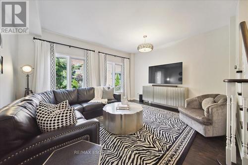 52 Harbourview Crescent, Toronto, ON - Indoor Photo Showing Living Room