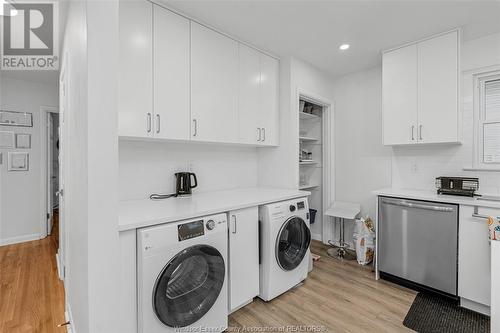 3245 Woodland, Windsor, ON - Indoor Photo Showing Laundry Room