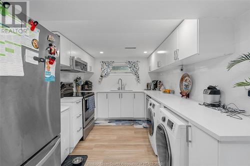 3245 Woodland, Windsor, ON - Indoor Photo Showing Laundry Room