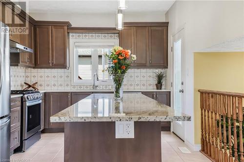 439 Ridge St Street, Port Elgin, ON - Indoor Photo Showing Kitchen With Upgraded Kitchen