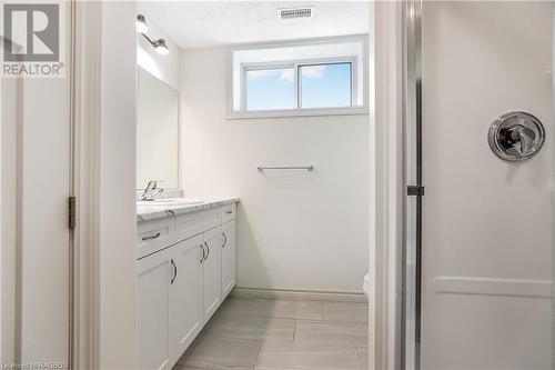 439 Ridge St Street, Port Elgin, ON - Indoor Photo Showing Bathroom