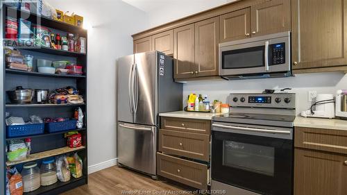 1501 Elsmere Avenue Unit# 1, Windsor, ON - Indoor Photo Showing Kitchen