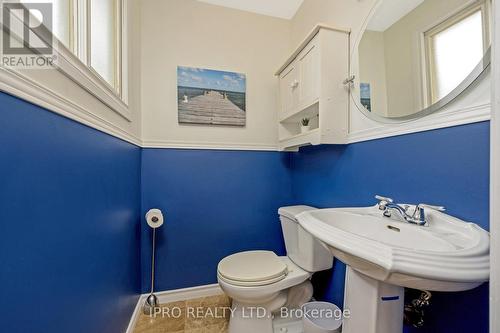 2 Jessop Court, Halton Hills, ON - Indoor Photo Showing Bathroom