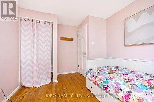 2 Jessop Court, Halton Hills, ON - Indoor Photo Showing Bedroom