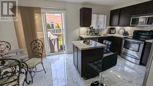 4861 Verdi Street, Burlington, ON - Indoor Photo Showing Kitchen