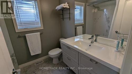 4861 Verdi Street, Burlington, ON - Indoor Photo Showing Bathroom