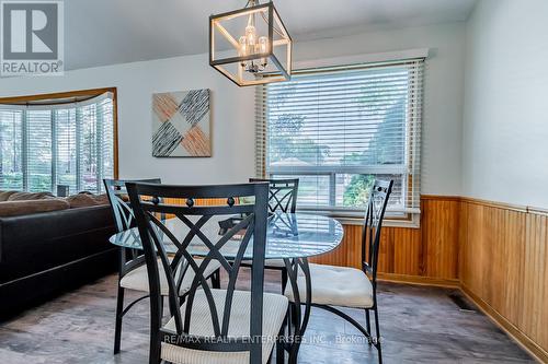 8362 Parkway Drive, Niagara Falls, ON - Indoor Photo Showing Dining Room