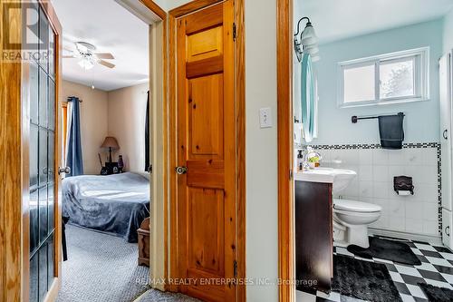 8362 Parkway Drive, Niagara Falls, ON - Indoor Photo Showing Bathroom