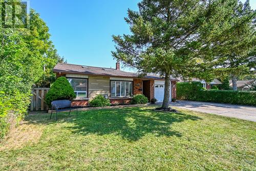 8362 Parkway Drive, Niagara Falls, ON - Outdoor