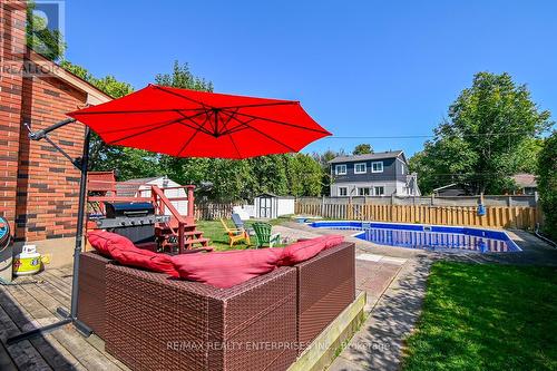 8362 Parkway Drive, Niagara Falls, ON - Outdoor With Deck Patio Veranda