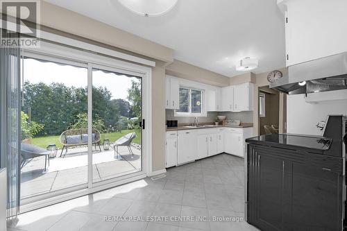 27 Millwood Road, Erin, ON - Indoor Photo Showing Kitchen With Double Sink