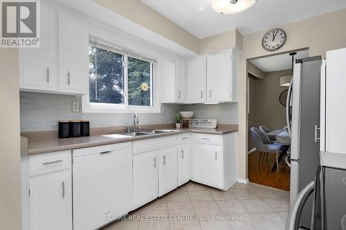 27 Millwood Road, Erin, ON - Indoor Photo Showing Kitchen With Double Sink