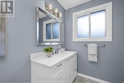 27 Millwood Road, Erin, ON - Indoor Photo Showing Bathroom