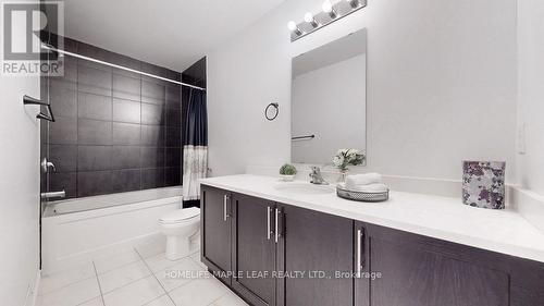 59 Saddlebrook Court, Kitchener, ON - Indoor Photo Showing Bathroom