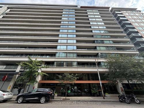 206-111 Elizabeth St, Toronto, ON - Outdoor