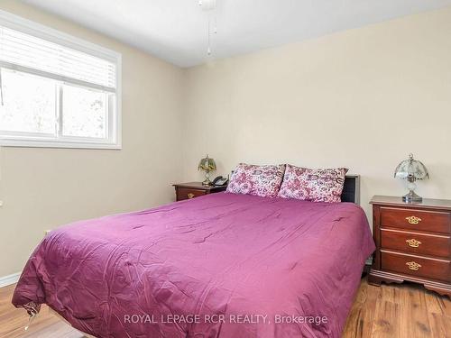 365 Parkwood Ave, Bradford West Gwillimbury, ON - Indoor Photo Showing Bedroom