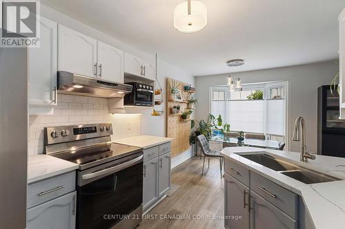 62 - 70 Chapman Court, London, ON - Indoor Photo Showing Kitchen With Double Sink