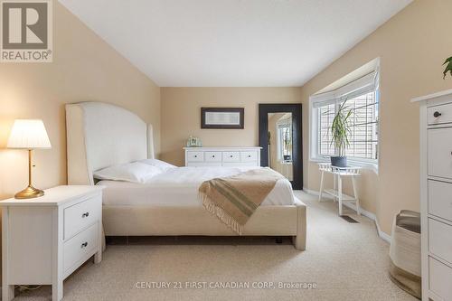 62 - 70 Chapman Court, London, ON - Indoor Photo Showing Bedroom