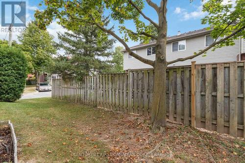 62 - 70 Chapman Court, London, ON - Outdoor