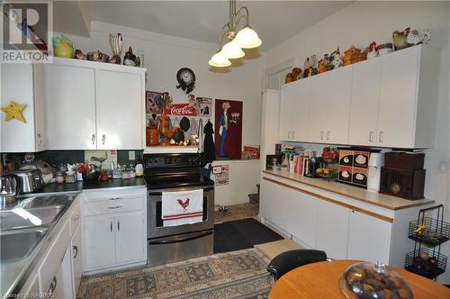 Kitchen - 1000 1St Avenue W, Owen Sound, ON - Indoor Photo Showing Kitchen With Double Sink