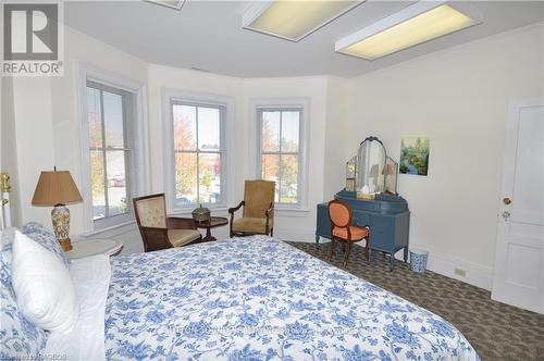 1000 1St Avenue W, Owen Sound, ON - Indoor Photo Showing Bedroom