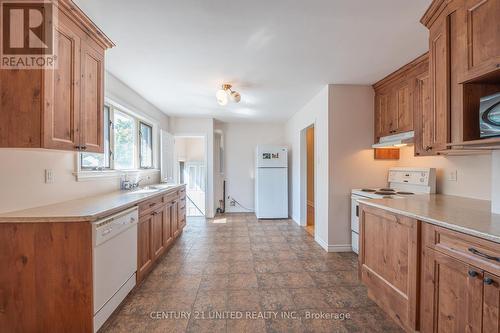 892 Elmdale Crescent, Peterborough (Northcrest), ON - Indoor Photo Showing Kitchen