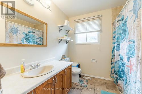 540 Barnes Crescent, Peterborough (Otonabee), ON - Indoor Photo Showing Bathroom