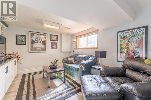 540 Barnes Crescent, Peterborough (Otonabee), ON - Indoor Photo Showing Living Room