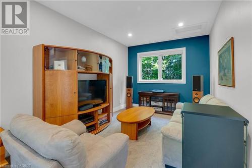 19 Walker Way, Sauble Beach, ON - Indoor Photo Showing Living Room