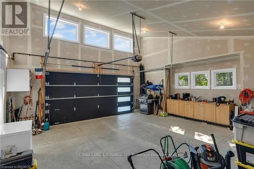 19 Walker Way, South Bruce Peninsula, ON - Indoor Photo Showing Garage