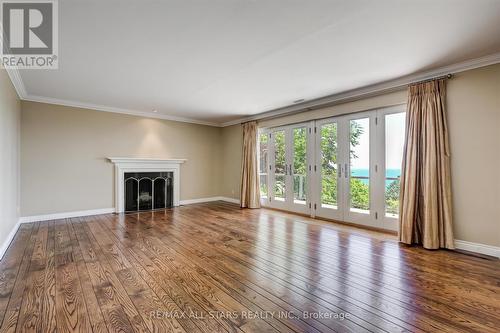 5 Hill Crescent, Toronto, ON - Indoor Photo Showing Living Room With Fireplace