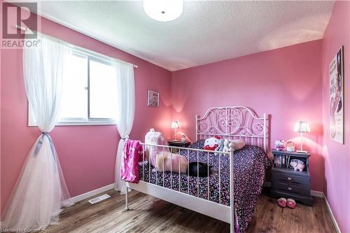 Bedroom - 1026 St Matthews Avenue, Burlington, ON - Indoor Photo Showing Bedroom