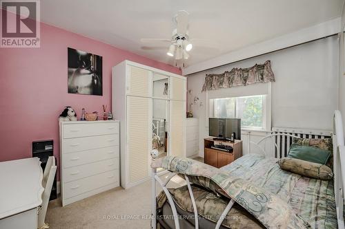 56 Vernon Street, Toronto, ON - Indoor Photo Showing Bedroom