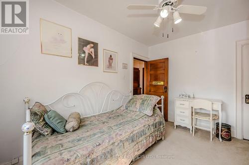 56 Vernon Street, Toronto, ON - Indoor Photo Showing Bedroom