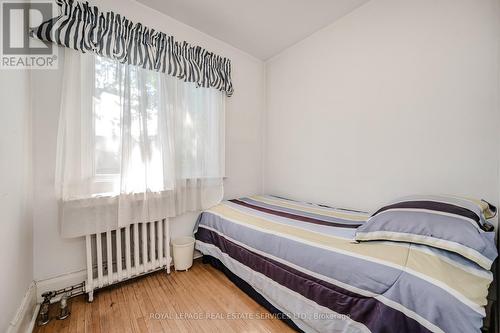 56 Vernon Street, Toronto, ON - Indoor Photo Showing Bedroom