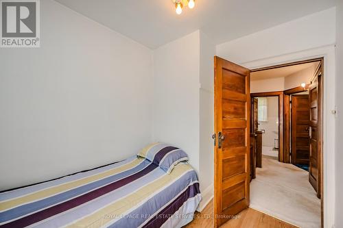 56 Vernon Street, Toronto, ON - Indoor Photo Showing Bedroom