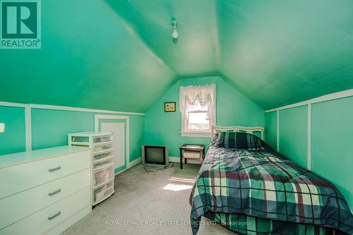 56 Vernon Street, Toronto, ON - Indoor Photo Showing Bedroom