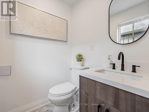 2212 Urwin Crescent, Oakville, ON - Indoor Photo Showing Bathroom