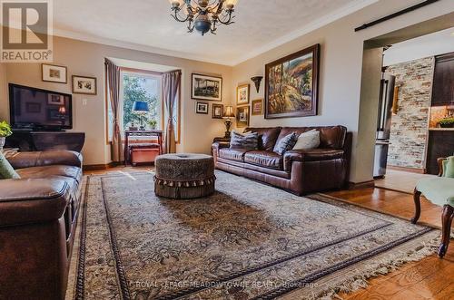 1258 Sodom Road, Hamilton, ON - Indoor Photo Showing Living Room