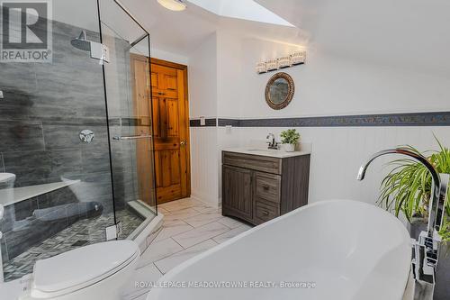 1258 Sodom Road, Hamilton, ON - Indoor Photo Showing Bathroom